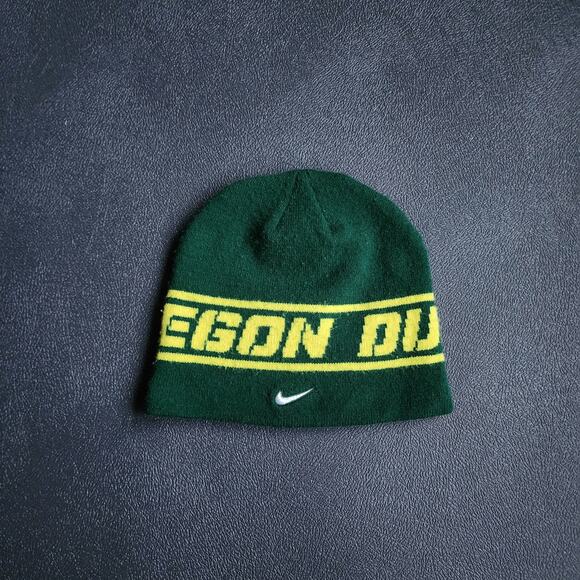 Vintage Oregon Ducks Nike Green Beanie Hat OSFM - Picture 1 of 5